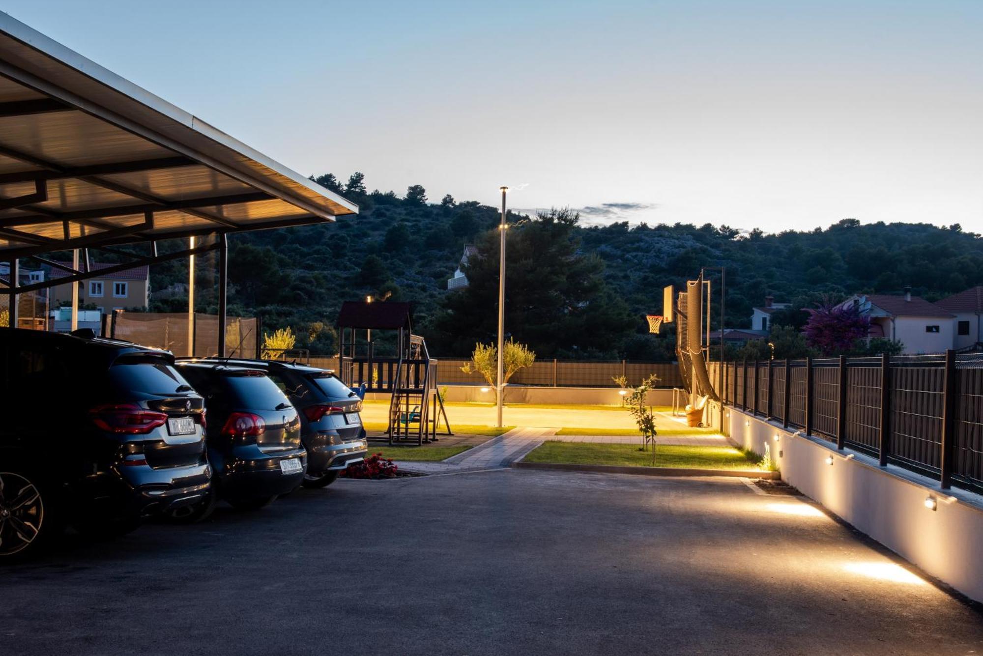 Luxury Apartments Alkar With Swimming Pool Ražanj Esterno foto