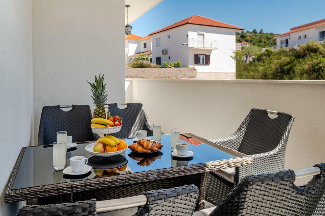 Luxury Apartments Alkar With Swimming Pool Ražanj Esterno foto